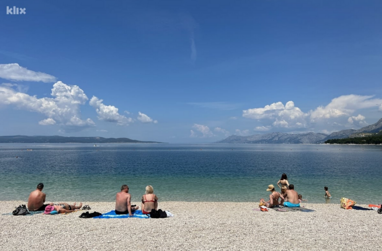 Makarska spremno dočekuje goste iz BiH i svijeta: Provjerili smo kakve cijene mogu očekivati turisti