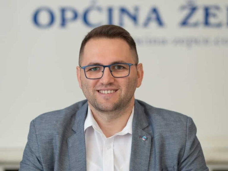 Botić: Politički konformizam je žepačke Bošnjake odveo u propast iz kojeg nema povrataka