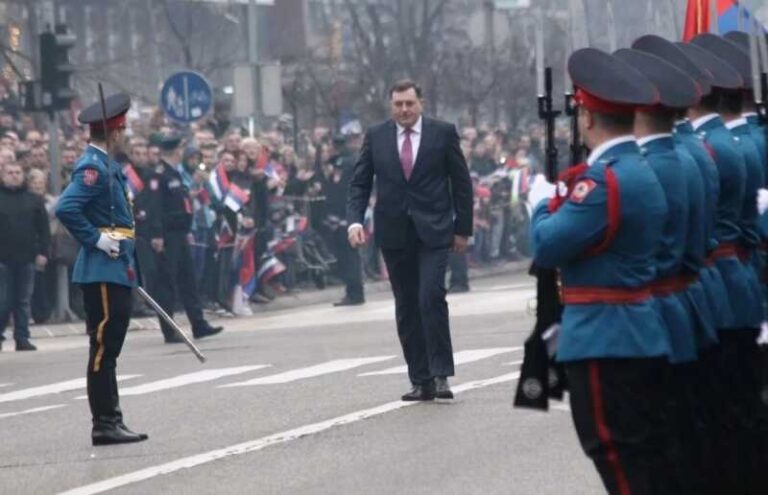 Šta može presuditi pa da Schmidt smijeni Dodika? Rušenje države BiH ili…