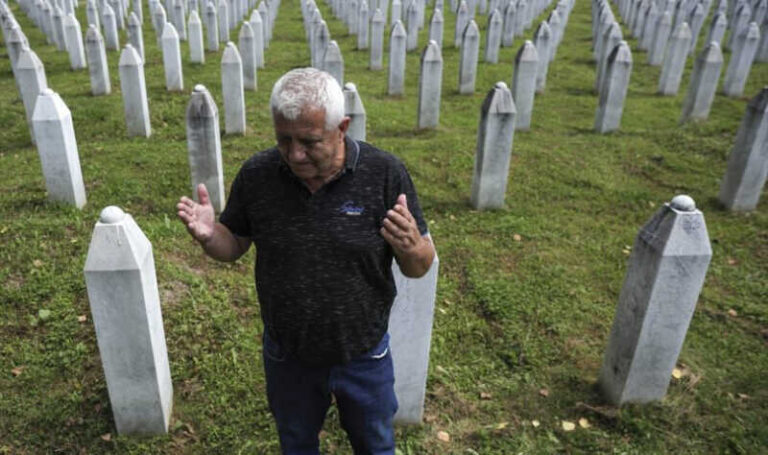 Život posvetio traženju nestalih Srebreničana: Sadik Selimović će 11. jula ukopati i trećeg brata