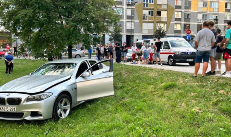 Fotografije sa mjesta teške nesreće: Trkali se pa BMW-om pokupio pješakinje na trotoaru