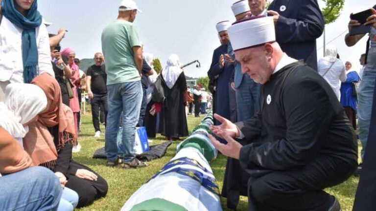 Reisu-l-ulema Kavazović: Srebrenica je naša mati, naša ljubav i naš zavjet