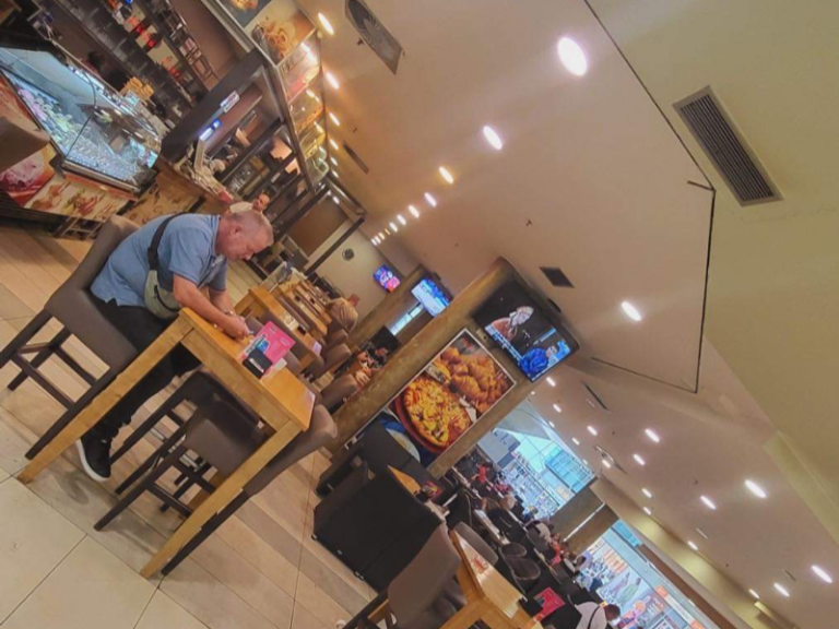 Pizzeriji Centar u Zenici potreban radnik na poslovima usluživanja 