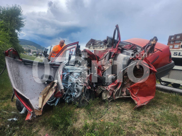 Dramatični prizori nakon nesreće kod Zenice: Od automobila ostala samo olupina