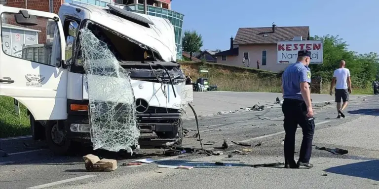 Saobraćajna nesreća dva kamiona: “Izbjegavao Audi i udario u kamion”!