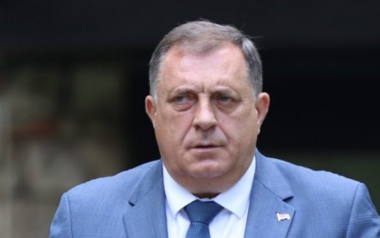 Dodik je uključio sve u svoju odbranu i ‘homogenizaciju Srba’. To pokazuje da ga je jako strah