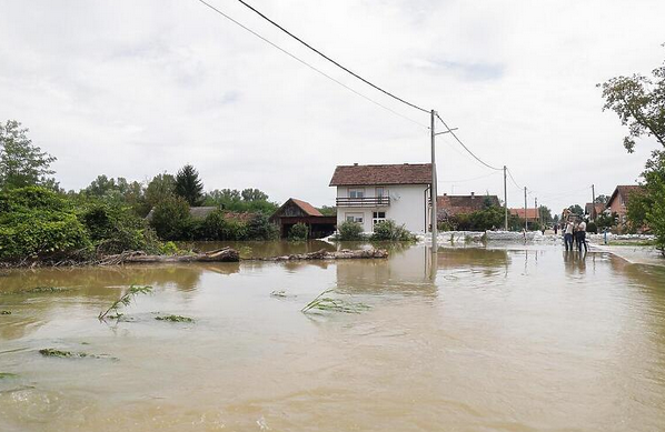 Drava u Hrvatskoj obara rekord po visini vodostaja, jedno naselje odsječeno