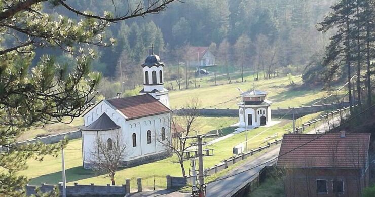 Mještani Ozrena u strahu: Jednu žena pronašli svezanu, za drugom se traga danima