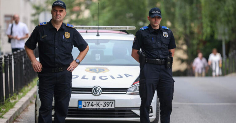 Nesreća u Istočnom Sarajevu: Ženu udario automobil na parkingu, teško je povrijeđena