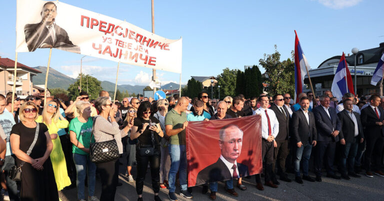 Građani spremni da se bore za bolji život političara, ali ne i svoj