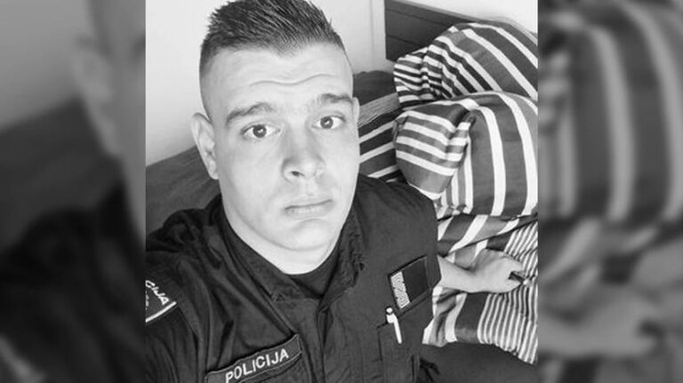 Ovo je policajac koji je ubio Mihaelu (21)