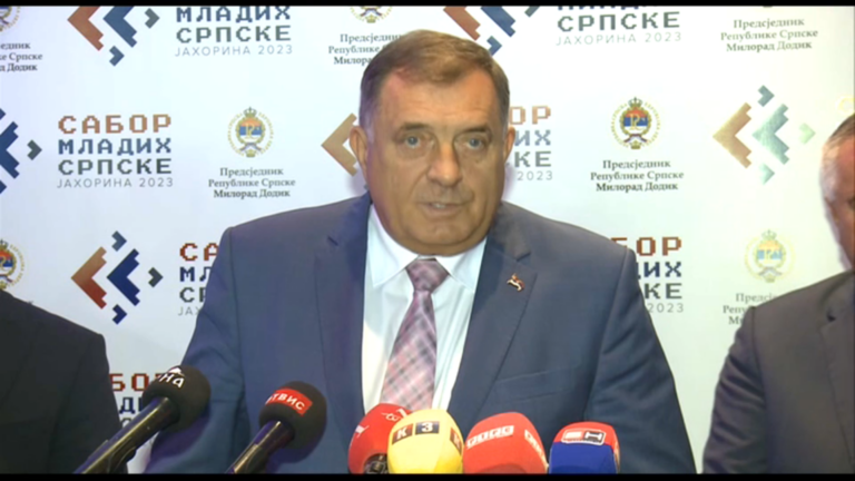 Dodik otišao korak dalje, optužio Schmidta da ide ka tome da “razbije BiH”