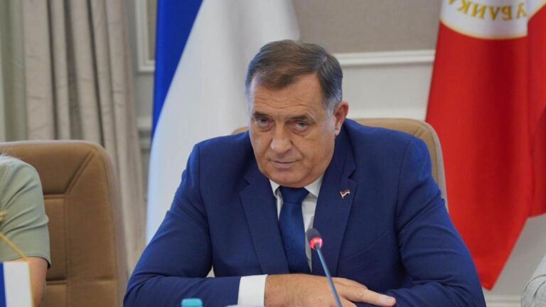 Dodik stao u odbranu savjetnika: Okuka nije izvlačio pištolj, došlo je do verbalnog sukoba