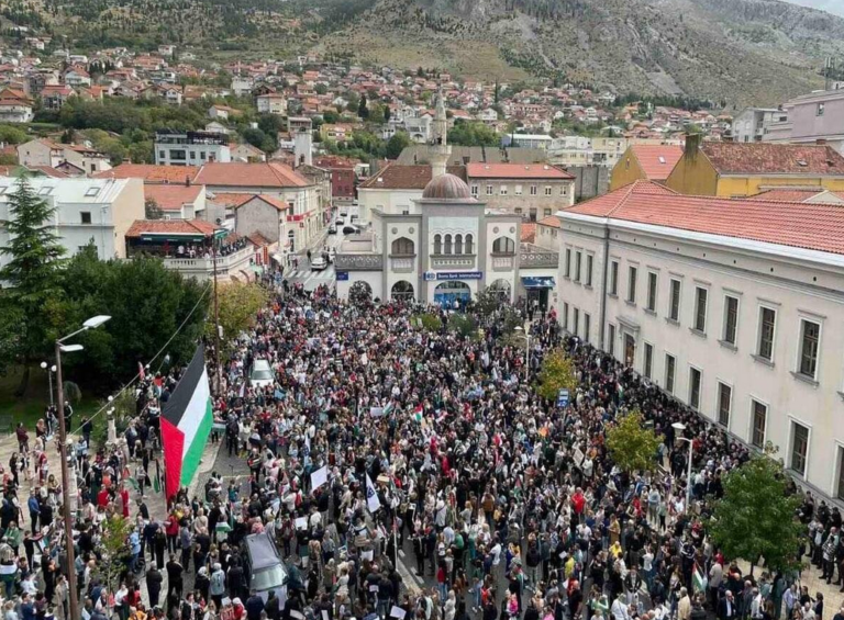 Uprkos Kordićevoj zabrani, stotine Mostaraca izašlo na proteste podrške Palestincima