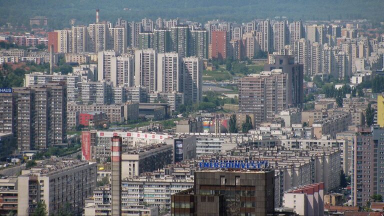 Cijene nekretnina dosegle vrhunac: Većini mladih kupovina stana nedosanjani san