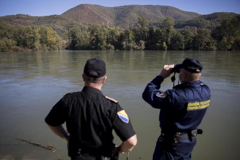 Migrantski val prijeti da će “potopiti” Evropu, BiH registrovala 66 posto više ilegalnih pokušaja ulazaka