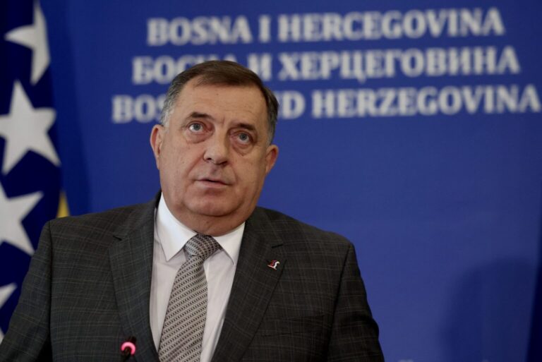 Dodik: Drago mi je da EU opet nije propustila šansu da propusti šansu