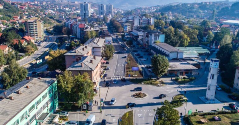 Zbog sušenje veša na balkonima i prozorima kazne i do 500 KM