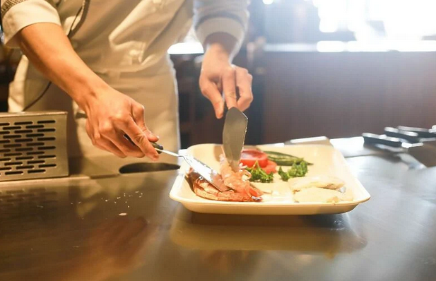 Novo poskupljenje u Njemačku stiže 1. januara: Postaju li restorani luksuz?