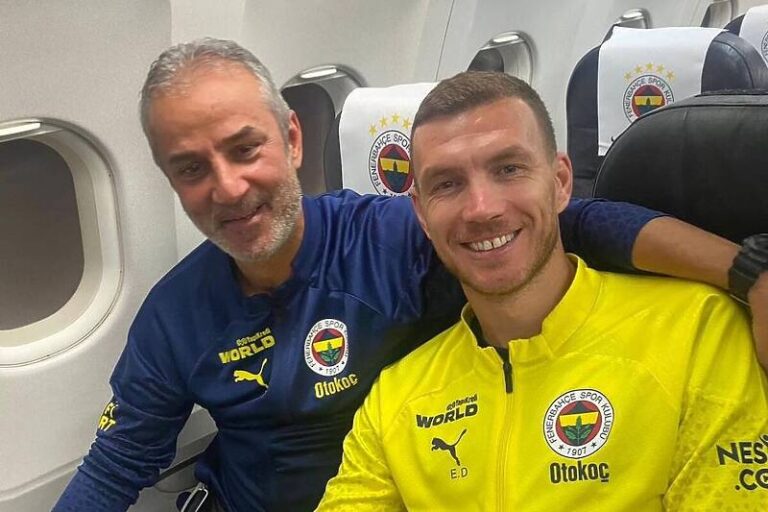 Džeko fotografijom odgovorio na špekulacije o sukobu s trenerom Fenerbahčea