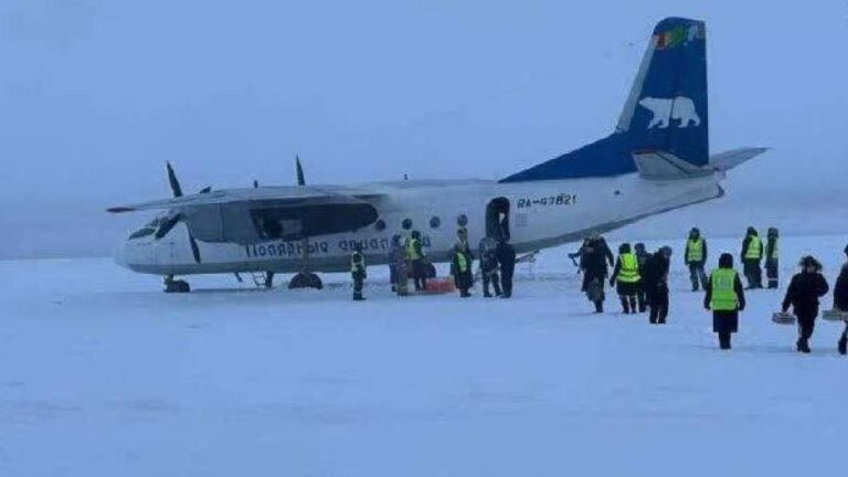 Pilot aviona An-24 umjesto na pistu sletio na zaleđenu rijeku