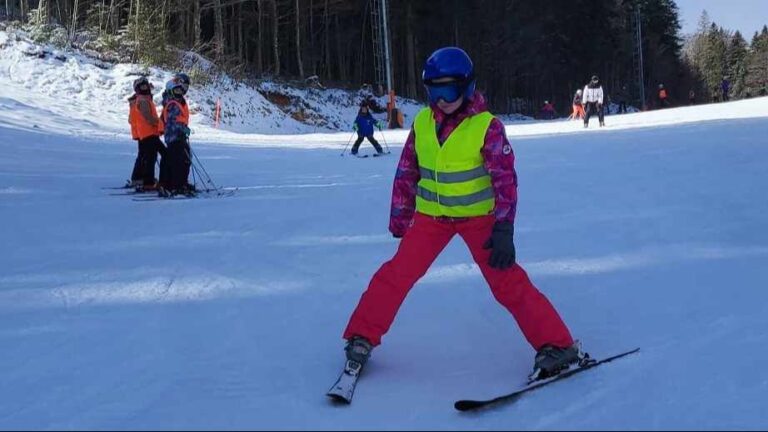 Uprkos rođenju bez ruke, Adna Aličehajić (12) iz Zenice se bavi skijanjem: Predviđa joj se blistava karijera i nastup na Paraolimpijskim igrama