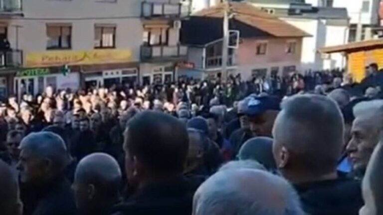 Pobuna džematlija u BiH: Protestovali zbog povećanja članarine Islamskoj zajednici