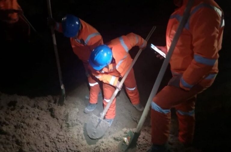 Više osoba zarobljeno pod zemljom u rudniku zlata