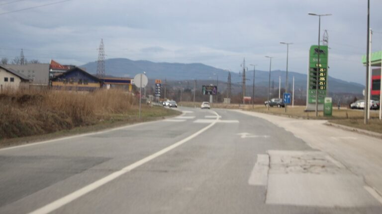 Tuzlanski kanton ima najlošiju putnu infrastrukturu: Privrednici i dalje čekaju na brzu cestu Tuzla – Doboj