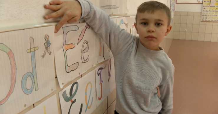 Mahir Behlulović jedini je učenik OŠ Petrovići: Najbolji drug mu je učitelj Samir, a najviše voli matematiku