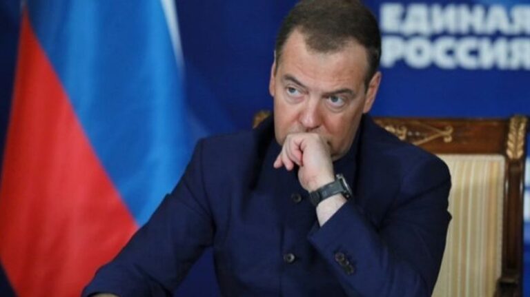 Medvedev tvrdi: Njemačka se priprema za rat s Rusijom