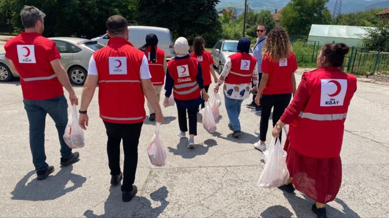 Turski Crveni polumjesec osigurao iftare i prehrambene pakete za više od 8.500 osoba u BiH