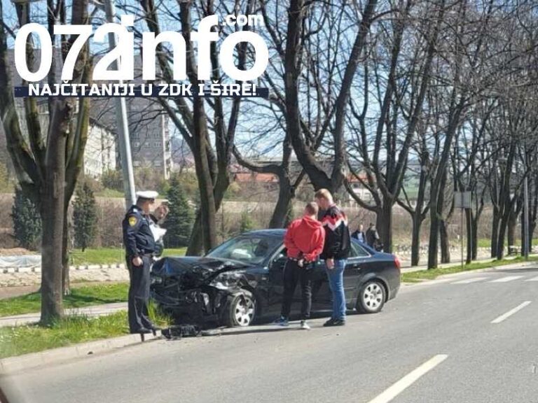 NESREĆA U ZENICI: Automobili smrskani, policija na licu mjesta