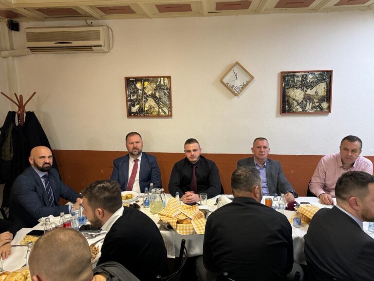 Muftija zenički i brojne zvanice prisustvovale tradicionalnom iftaru u KPZ Zenica