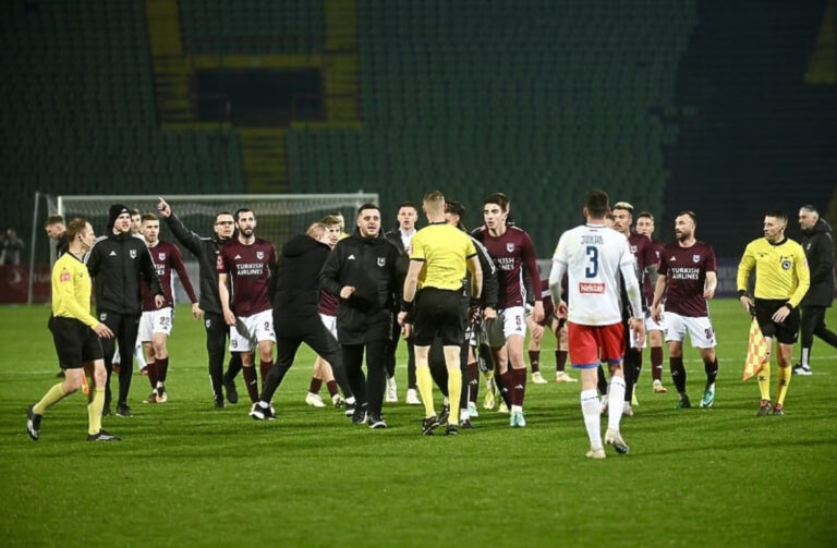 Skandal na Koševu! Igrači Sarajeva zbog sudijske lakrdije napustili utakmicu protiv Borca