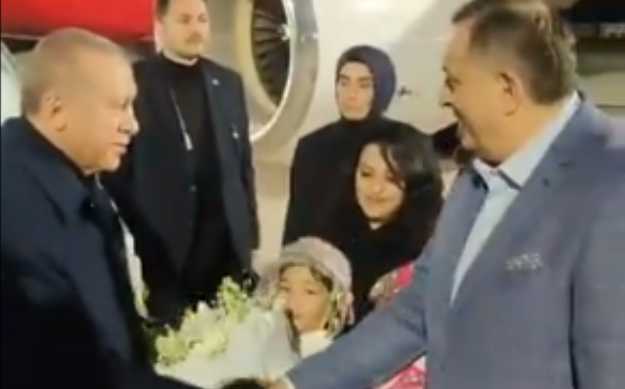 Otkud ti: Dodik dočekao Erdoana na aerodromu u Antaliji, pogledajte reakciju predsjednika Turske