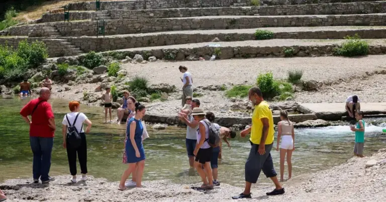 Umjesto proljeća stiže nam ljeto: Pripremite kratke rukave, slijedi temperaturni šok!