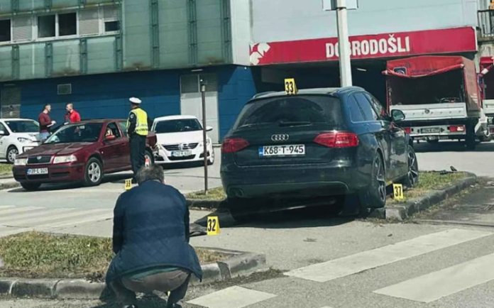 NESREĆA U BIH: Autom se zabila u semafor, 4-godišnje dijete povrijeđeno