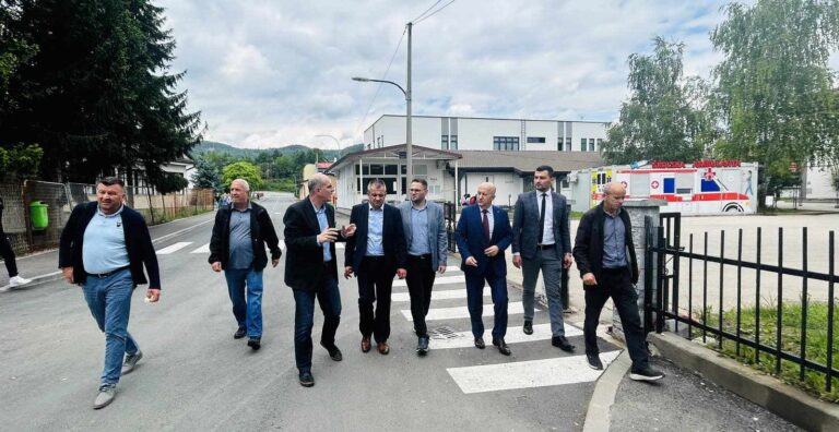 Ministar Lokmić u posjeti Žepču: Svaki borac je svetinja i priča za sebe