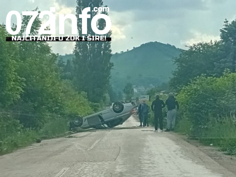 NESREĆA U ZENICI: Automobil završio na krovu