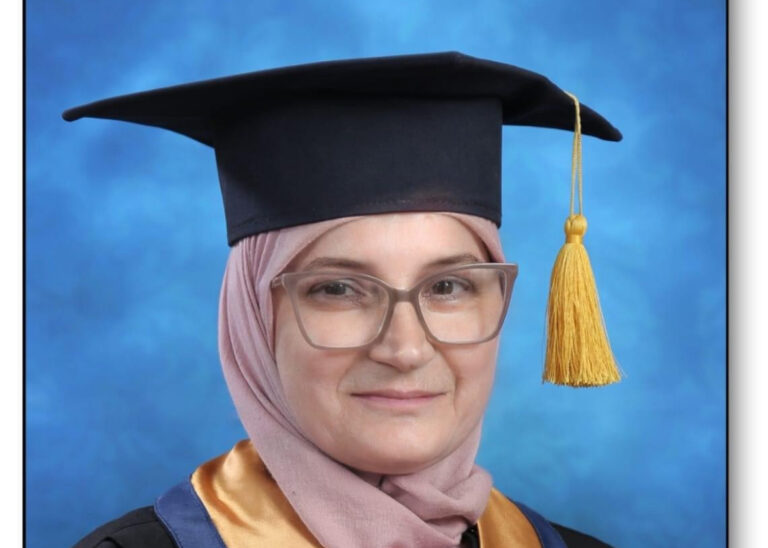 SVAKA ČAST: 63-godišnja Zeničanka diplomantica na Odsjeku za arapski jezik i književnost 