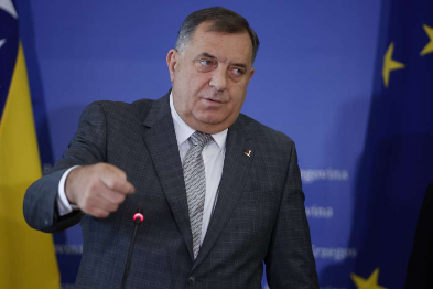 Dodik se požalio Francuzima: Pretvaramo se kao da živimo neki demokratski život