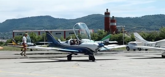 U ‘grad milionera’ u BiH svojim privatnim avionima stigli njemački milioneri: Na mjestu gdje se nekada snimala “Partizanska eskadrila”