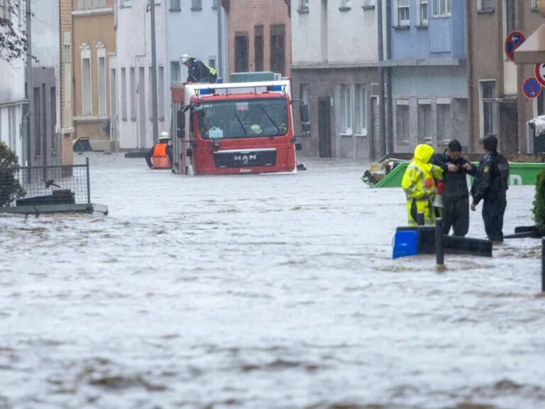 U Njemačkoj haos zbog poplava: Milionske štete, zgrade evakuisane, Scholz otkazao skup…