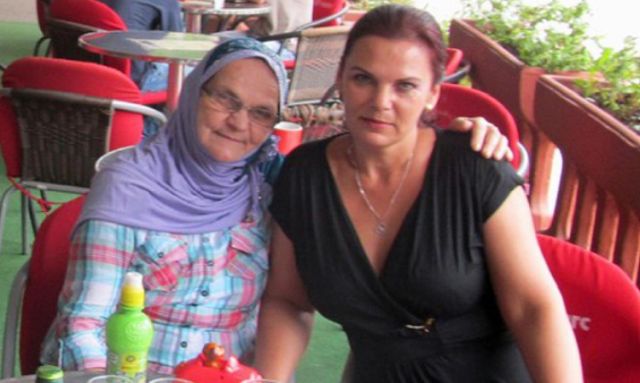 Nevjerovatna priča iz BiH: Bekira čekajući u redu na šalteru pronašla majku nakon 23 godine