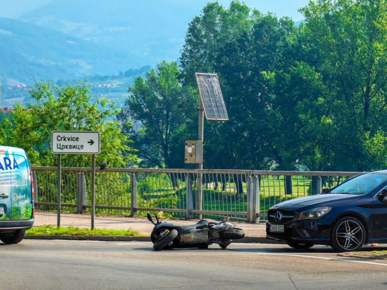 Saobraćajna nesreća u Zenici, jedna osoba povrijeđena