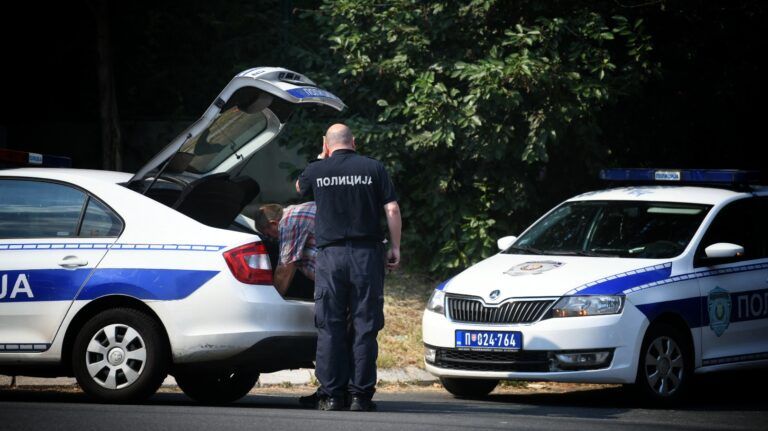 Tragedija: Poginulo dijete (3) igrajući se u dvorištu porodične kuće