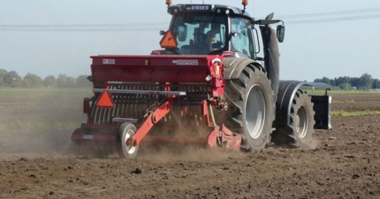 Muškarac sa teškim povredama dovezen u Hitnu, pregazio ga traktor