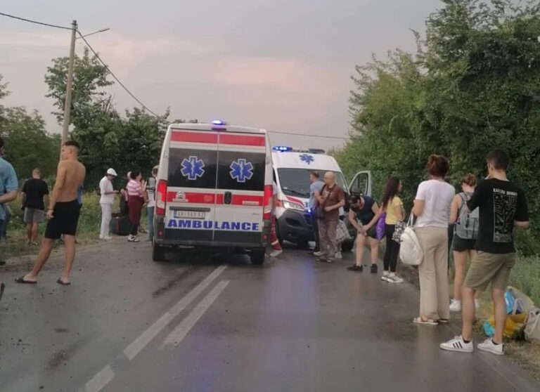 Autobus sletio sa puta, povrijeđeno 10 osoba