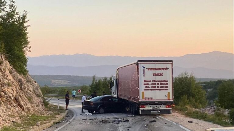 TRAGEDIJA U BIH: Mladić  poginuo u teškoj nesreći